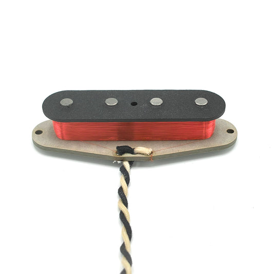 A single coil for 51 bass. It has gray bottom and black top flatwork.